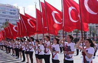 19 Mayıs İzmir’de coşkuyla kutlandı