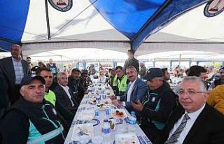 1 Mayıs’ı çalışanları ile kutladı