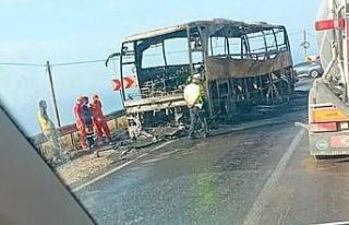 22 yolcusu bulunan otobüs alev alev yandı