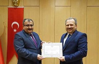 28. Dönem Kastamonu milletvekilleri mazbatalarını...