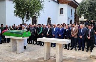 2 yıldır tedavi gören minik Hazal son yolculuğuna...