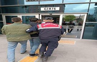 50 bin TL değerinde kablo çalan 3 şüpheliden 1’i...