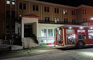 70 öğrencinin kaldığı yurtta yangın çıktı,...