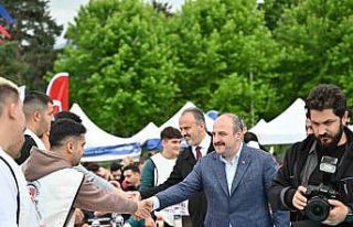 7 dakikada 7 pide yedi, 5 çeyrek altın kazandı