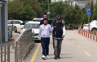 Adana’da 13 kaçak göçmeni taşıyan şüpheli...