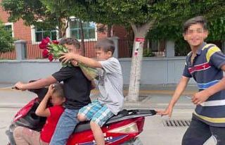 Adana’da 4 çocuğun elektrikli motosiklette tehlikeli...