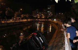 Adana’da otomobil sulama kanalına düştü: 1 ölü,...