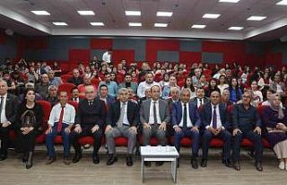 Adnan Menderes memleketi Koçarlı’da konferans...