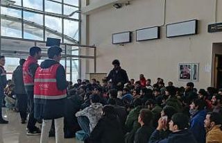 Ağrı’da 80 düzensiz göçmen yakalandı