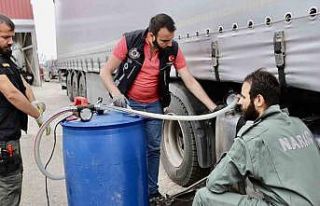 Ağrı’da tırın yakıt deposunda 537 kilo 250...