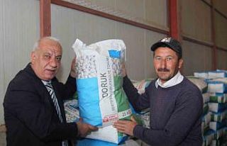 Ahlat’ta 87 çiftçiye 34 ton sertifikalı kuru...