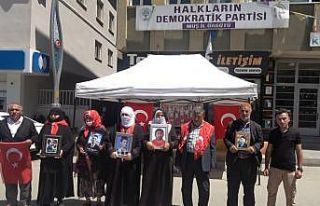 Aileler eylemlerine devam etti