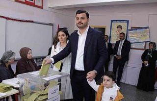 AK Parti Gençlik Kolları Genel Başkanı Kadir oyunu...