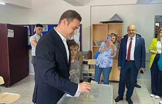 AK Parti ve CHP Genel Başkan Yardımcıları oylarını...