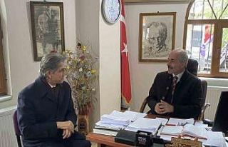 AK Parti’li Aday Demir, Sarıyer’de esnaf ve vatandaşlarla...