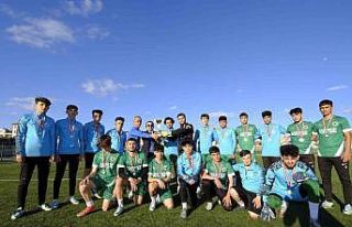 Akdağmadeni Belediye Başkanı Yalçın, şampiyon...