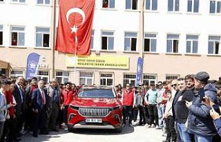 Aksaray Belediyesi TOGG’u, öğrencilerle buluşturuyor