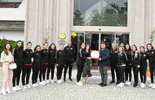 Aksaray’da çifte şampiyonluk sevinci yaşanıyor