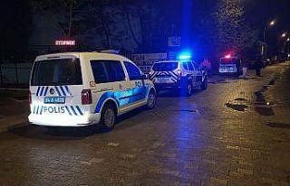 Alacak verecek kavgasında bıçaklanan kişi ağır...