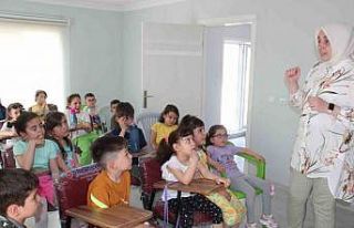 Alaşehirli minikler hem doğayı tanıyor hem de...