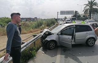 Alkolden ehliyetini kaptırdı, eşinin otomobilini...