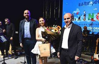 Altınova Gençlik Festivali Nigar Muharrem ve Semicek...