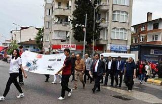 Altınova’da Gençlik Yürüyüşü yapıldı