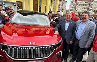 Altıntaş’ta Togg’a yoğun ilgi