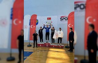 Anadolu Üniversiteli sporcudan altın madalya
