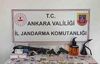 Ankara’da 14 adrese eş zamanlı operasyon: 12 gözaltı