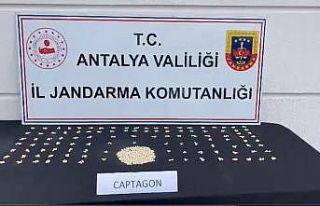 Antalya’da bin 427 adet uyuşturucu hap ele geçirildi
