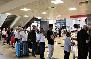 Antalya’da tatilciler ikinci turda sandığa akın...