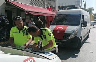 Aracına ceza yazılacağını öğrenince "Deprem...