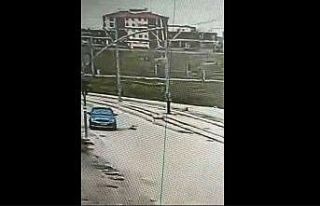 Aracıyla yavru köpeğe çarpıp kaçan şoför güvenlik...