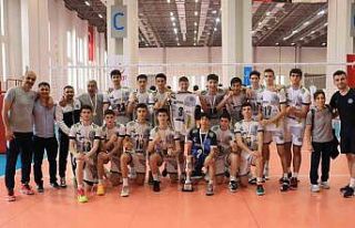 Arkas Spor’un gençleri namağlup şampiyon