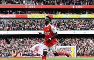 Arsenal, Bukayo Saka’nın sözleşmesini 2027’ye...