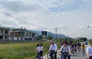 Avrupalı öğrenciler Kemalpaşa’da bisiklet turuna...