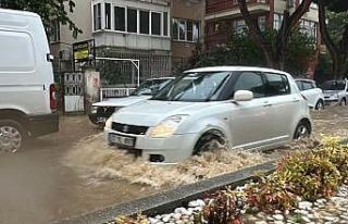 Aydın’ın iki ilçesinde sağanak yağış etkili...