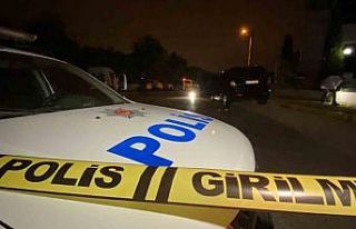 Ayrılmak isteyen sevgilisini cadde ortasında tabancayla...