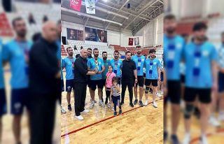 Bahar Turnuvası’nın şampiyonu halk eğitim merkezi