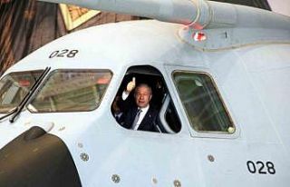 Bakan Akar: "En kısa zamanda milli denizaltımızı...