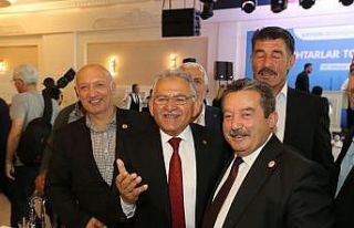 Bakan Akar ve Başkan Büyükkılıç muhtarlarla...