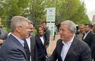 Bakan Akar’dan Kayseri Şeker’e ziyaret