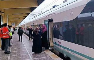 Bakan Karaismailoğlu: "3’üncü tren setinin...