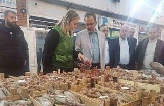 Bakan Kasapoğlu balıkçı esnafıyla bir araya geldi