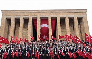Bakan Kasapoğlu’ndan Anıtkabir’e 19 Mayıs ziyareti