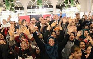 Bakan Muş’tan Roman vatandaşlara göbek attıran...