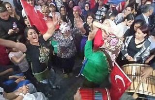 Balıkesir’de Roman vatandaşlar Cumhurbaşkanı...