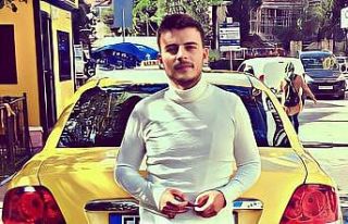 Balkondan düşen genç hayatını kaybetti