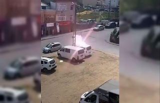 Başakşehir’de elektrik kabloları cadde ortasında...